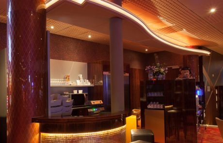 CasinoDenHaag-11 (Groot) Sfeerverlichting in het Asta Casino in Den Haag