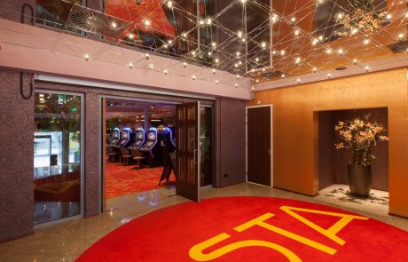CasinoDenHaag-3 (Groot) Entree luifel verlichting van een casino