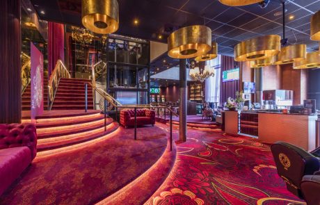 A13 entree en lobby sfeervolle verlichting en custom armaturen