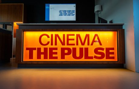 DSC03610 – kopie (Groot) Bioscoop Cinema The Pulse in Amsterdam. LED logo.