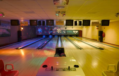 EMAGE060704_027 kopie (Groot) Bowling De Drie Musketiers discobowlen