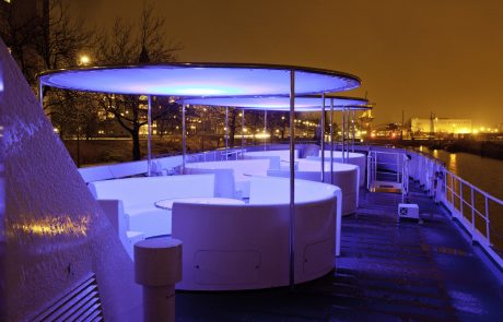 EMAGE101216-066 (Groot) Grace Kelly terras verlichting
