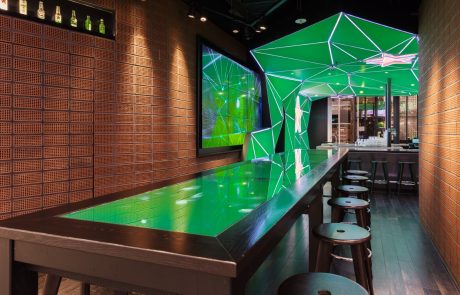 VvL161010-059 (Groot) Heineken Starbar Schiphol
