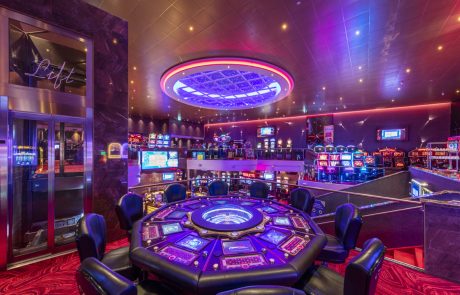 VvL180828-011 kopiëren (Groot) Corso Casino by Queens