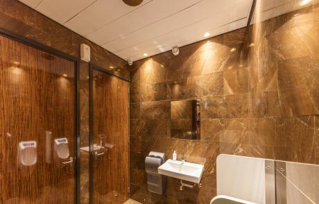VvL180828-015 kopiëren (Groot) Corso Casino by Queens toiletten
